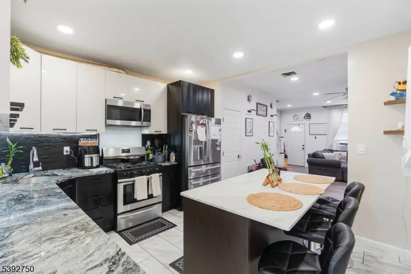 830 Grove St, Elizabeth, NJ 07202 - Image #1