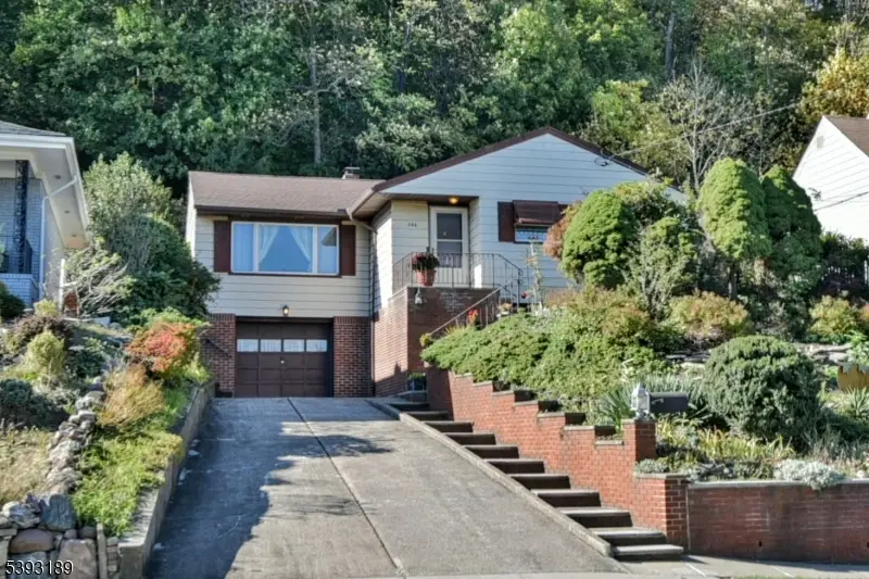 394 (396) Valley Rd, Clifton, NJ 07013 - Image #1