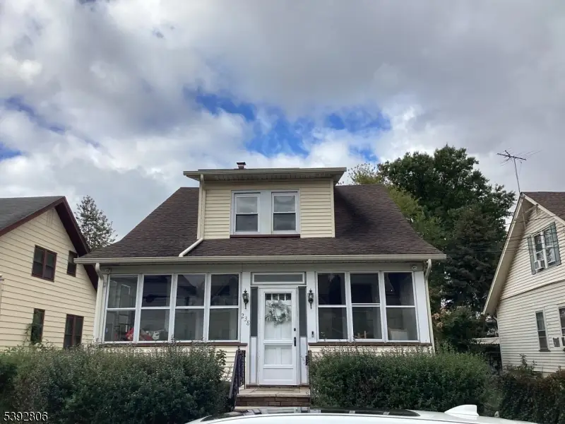 238 Vernon Ave, Paterson, NJ 07503 - Image #1
