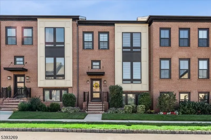 17 E Hartwick Dr, Montgomery, NJ 08558 - Image #1