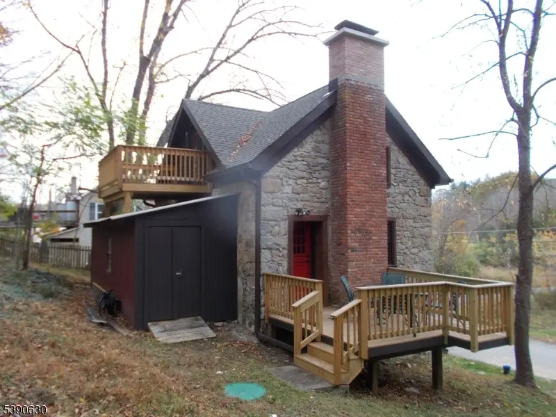 927 Wall St, Stillwater, NJ 07860 - Image #3