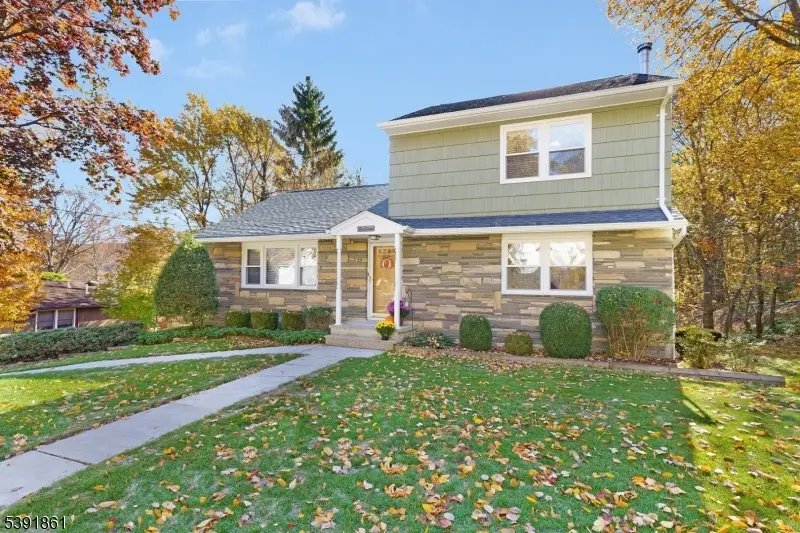 13 Paderewski Rd, Jefferson, NJ 07438 - Image #2