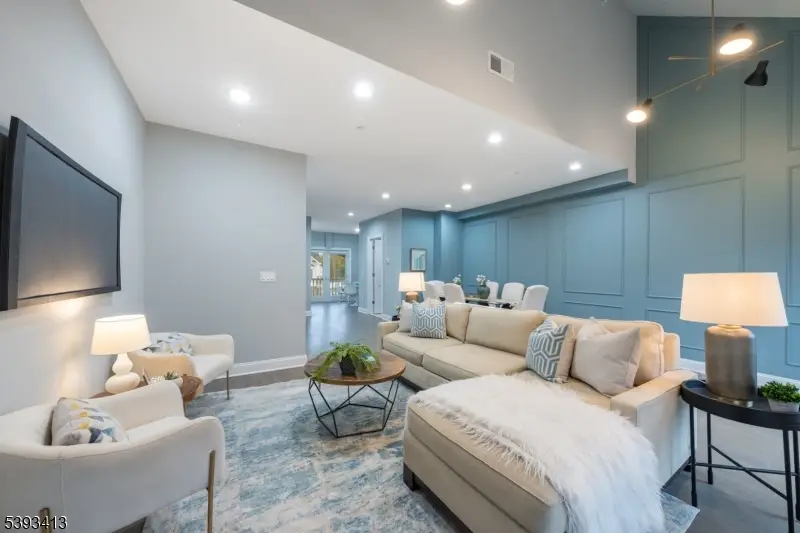 16 Riverbend Ct, New Providence, NJ 07974 - Image #1