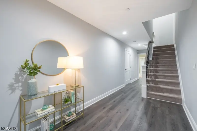 16 Riverbend Ct, New Providence, NJ 07974 - Image #2