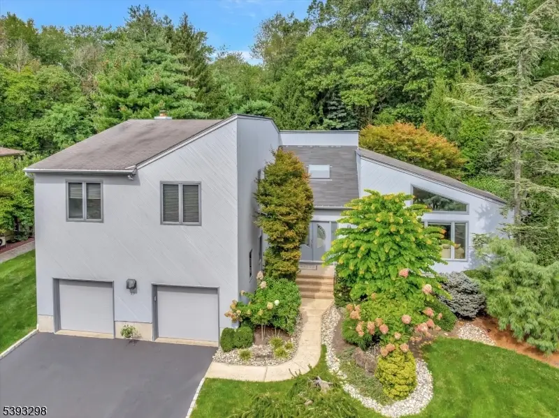 23 Eli Cir, Robertsville, NJ 07751 - Image #1