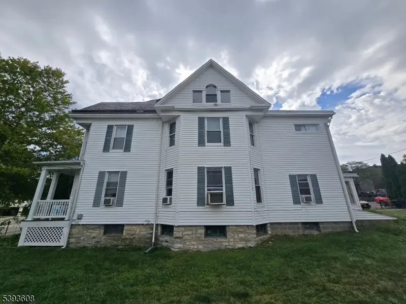 32 Trinity St, Newton, NJ 07860 - Image #2