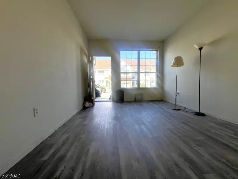 12 Gallop Ln, Franklin Township, NJ 08873 - Image #2