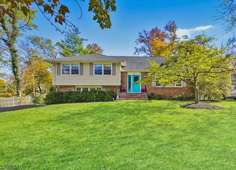 37 Oak Ridge Rd, Berkeley Heights, NJ 07922 - Image #1
