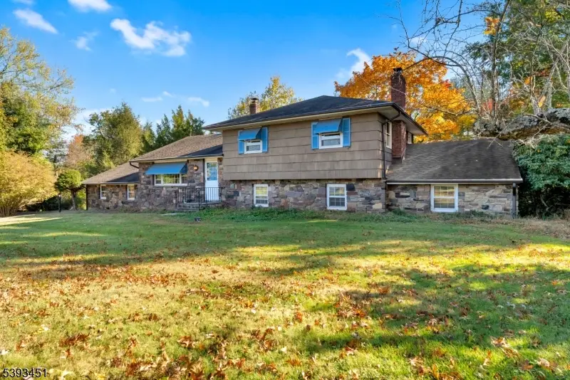 10 Samuel Dr, Raritan Township, NJ 08822 - Image #2