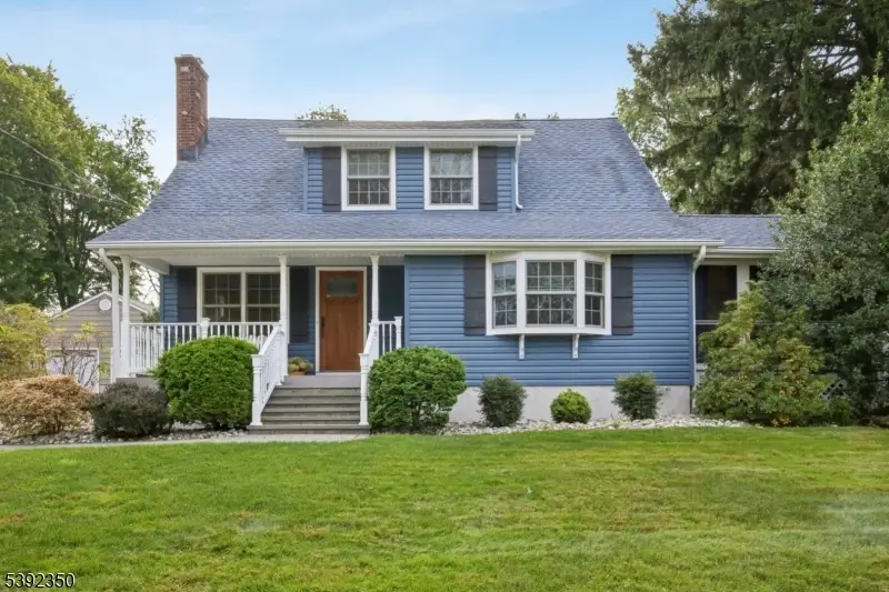 132 Fairview Ave, Berkeley Heights, NJ 07922 - Image #1