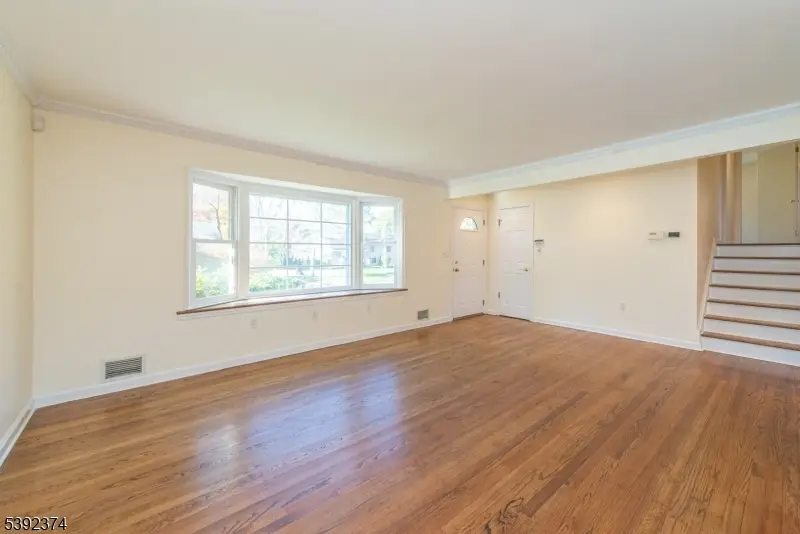 21 Weaver, East Hanover, NJ 07936 - Image #2