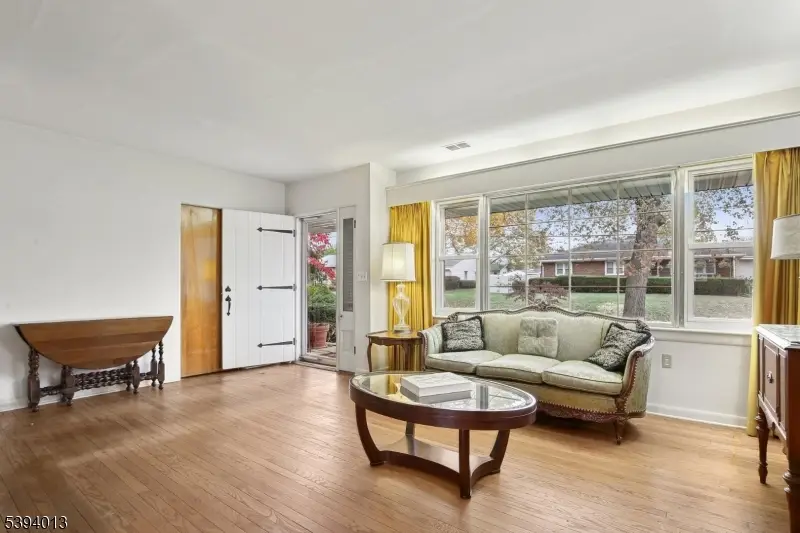 304 Rosehill Ave, Lopatcong, NJ 08865 - Image #3