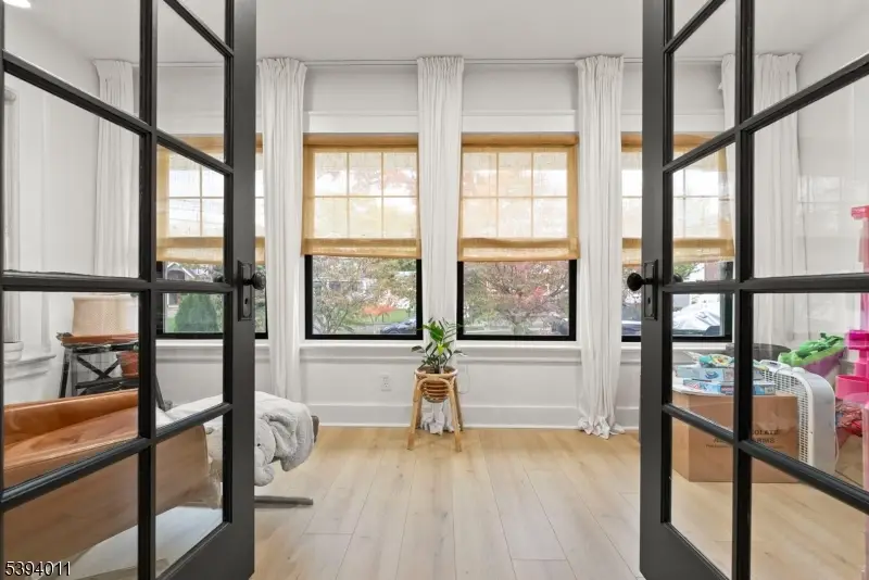 11 W Gouverneur Ave, Rutherford, NJ 07070 - #3