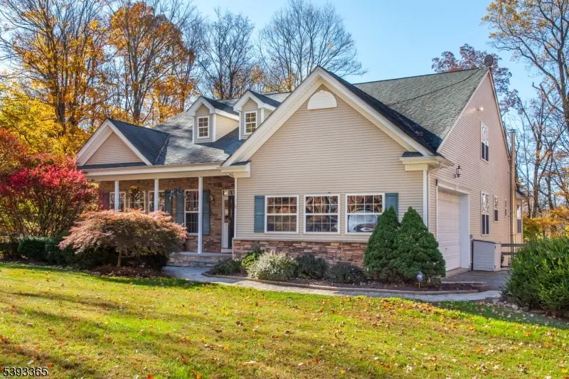 15 Castle Rock Rd, Lake Hopatcong, NJ 07849 - Image #2