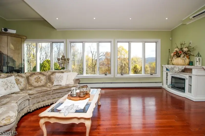 28 Edsall Dr, Vernon Township, NJ 07461 - Image #1