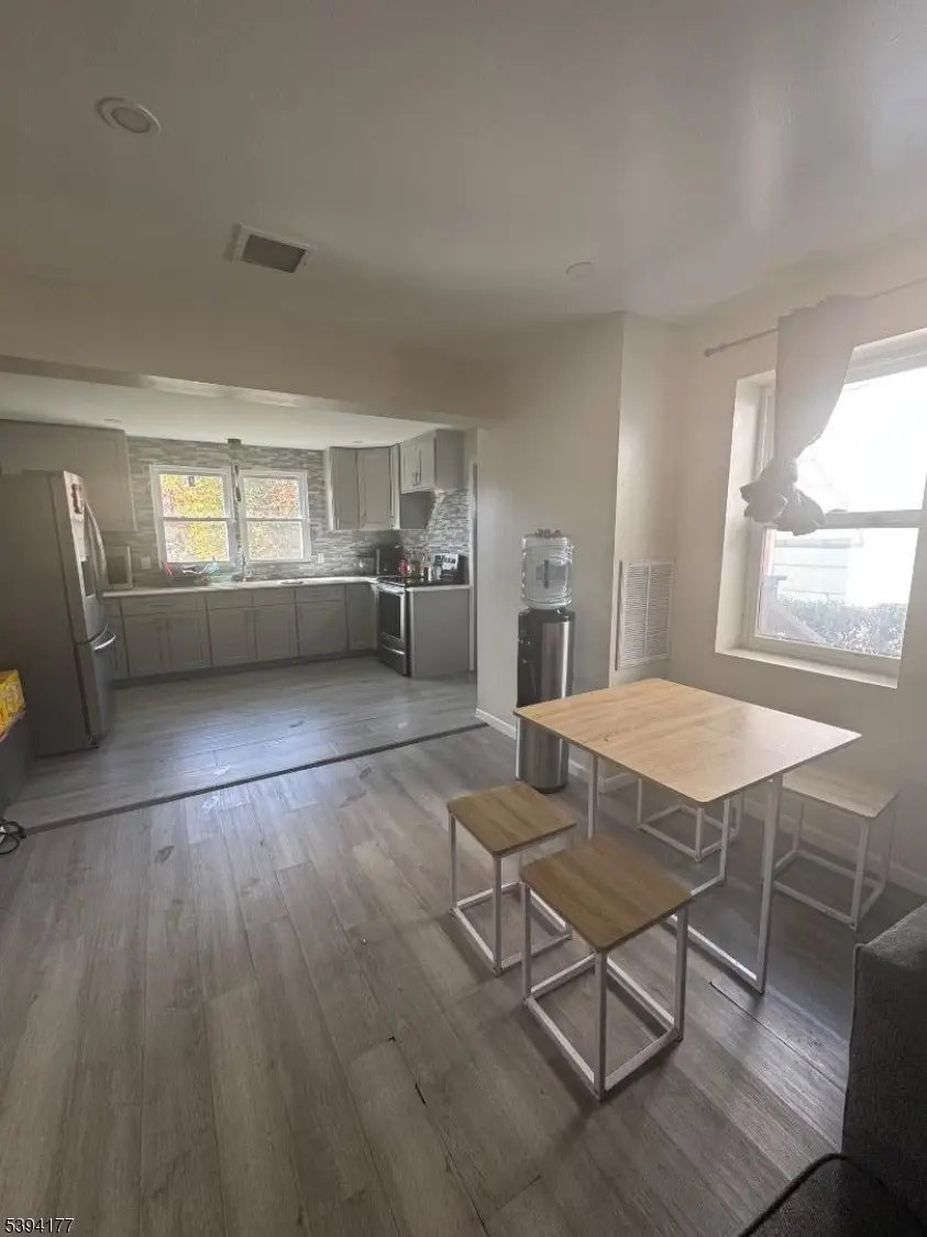 1036 8 S Elmora Av, Elizabeth, NJ 07202 - Image #3