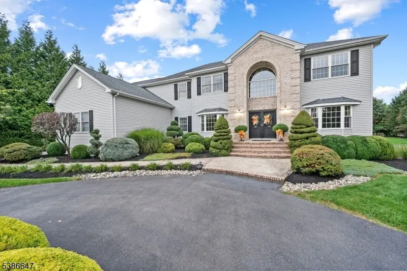 103 Cardinal Way, Stewartsville, NJ 08886 - Image #2