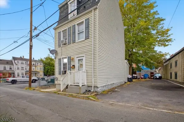 38 Fox St, Phillipsburg Town, NJ 08865