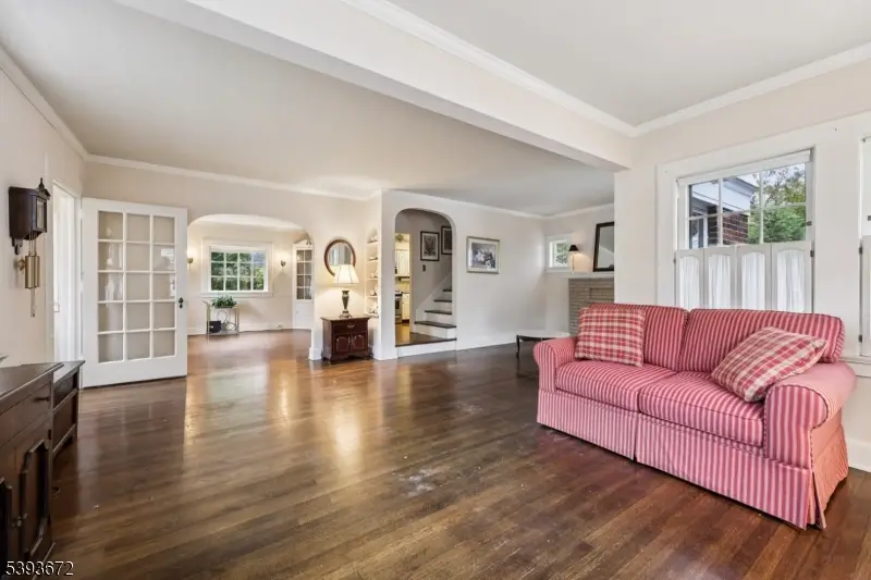 7 Sylvan Rd, Verona, NJ 07044 - Image #3