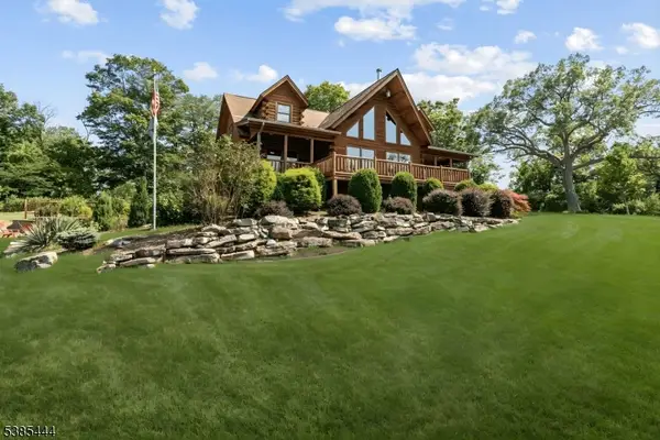 2 - 4 Garrett Dr, Hampton Twp., NJ 07860