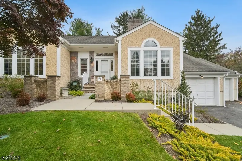 21 Rolling Hill Ct, Madison, NJ 07940 - Image #1