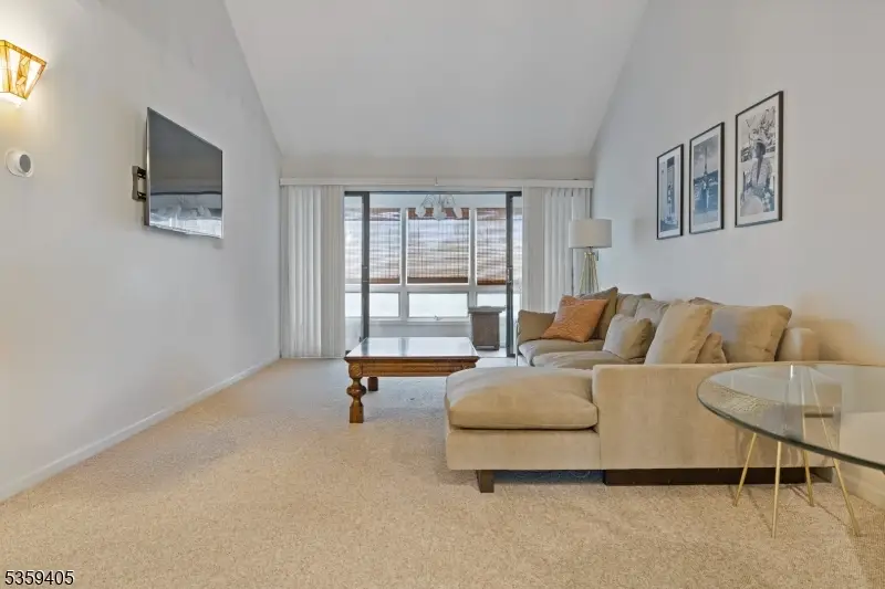 19 Sunrise Dr, Long Hill, NJ 07933 - Image #3