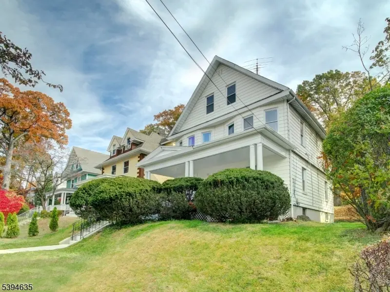 562 Lincoln Ave, Orange, NJ 07050 - Image #1