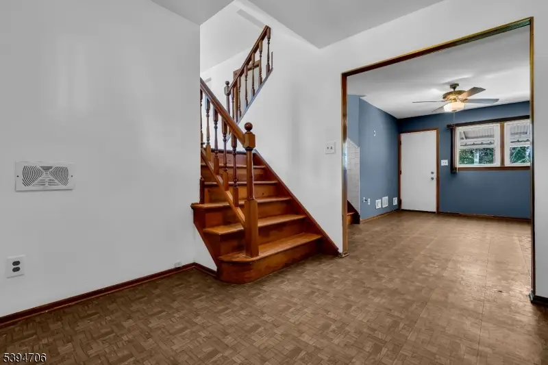 1017 Stuart Pl, Linden, NJ 07036 - Image #3