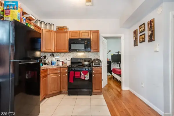 417 15th Ave, Newark City, NJ 07103