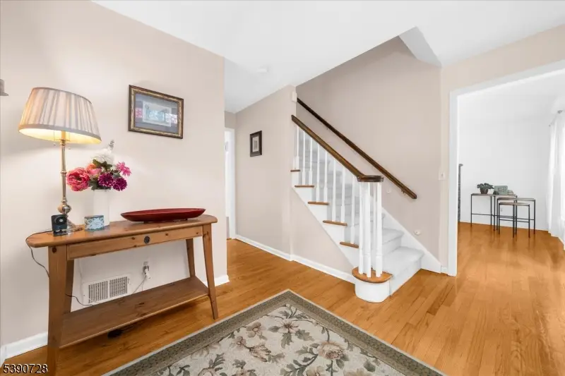 5 Westminster Dr, Clinton Township, NJ 08801 - Image #2