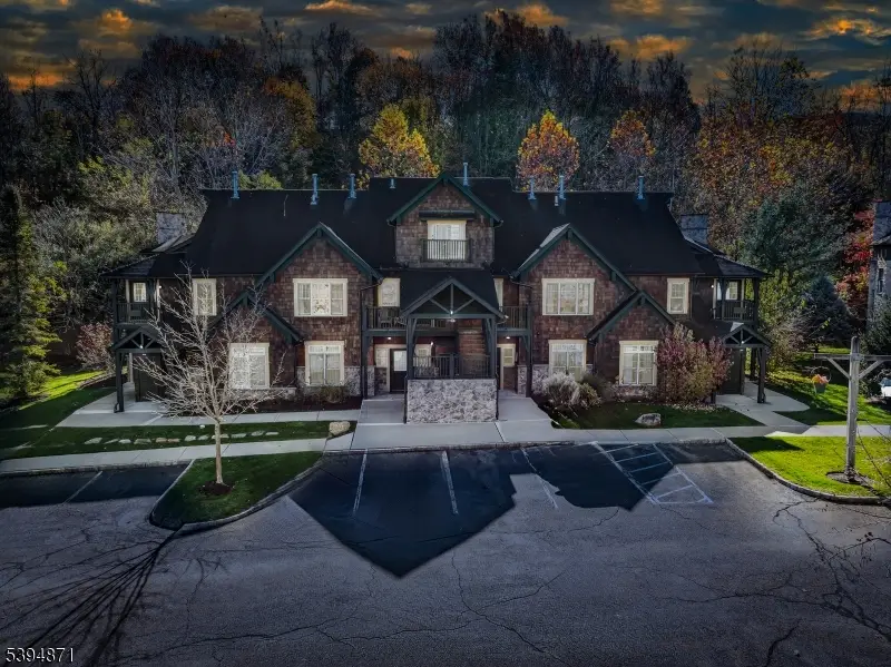 10 Pine Cres Unit 21 #21, Vernon, NJ 07462 - Image #3