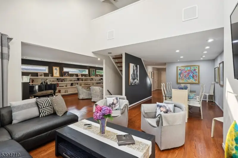 304 Barringer Ct, West Orange, NJ 07052 - #1