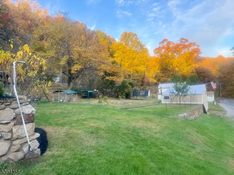 241 Lows Hollow Rd, Lopatcong, NJ 08886 - Image #3