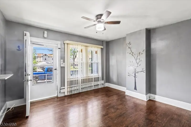 636 Elizabeth St, Beverly, NJ 08010 - Image #3