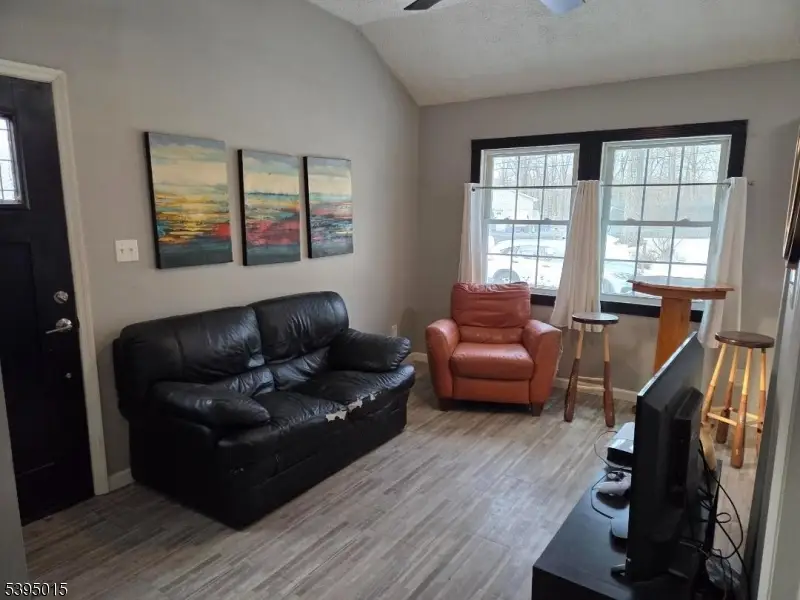 38 Geneva Trl, Hopatcong, NJ 07843 - Image #3