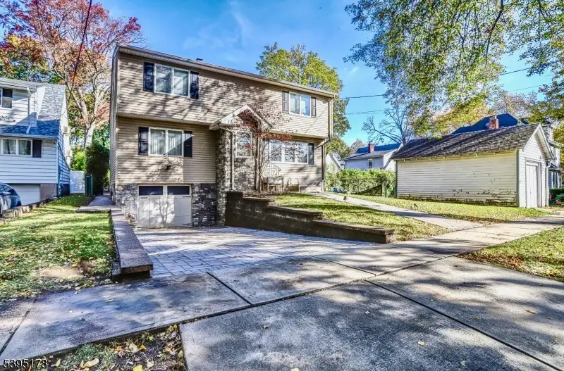 65 Mcdougall Ln, Bogota, NJ 07603 - Image #2