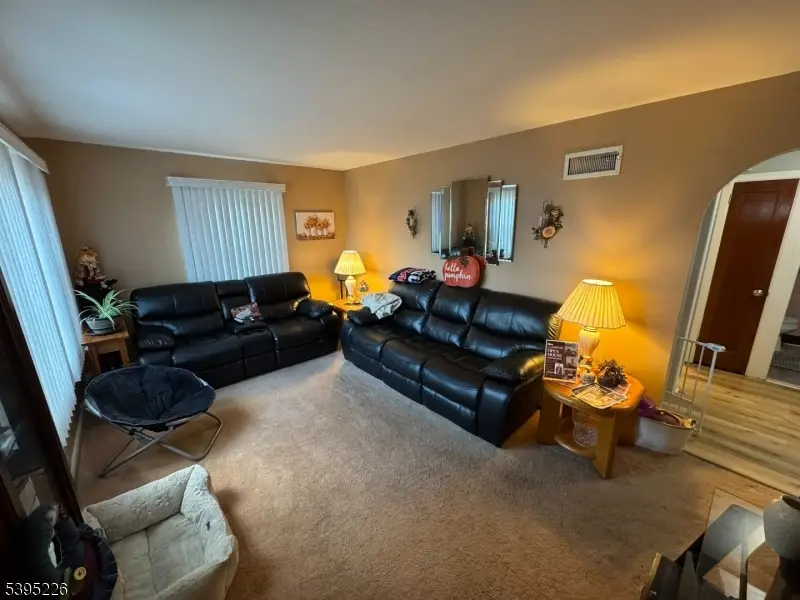 95 Elizabeth Pl, Totowa, NJ 07512 - #2