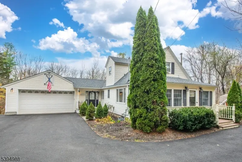 4475 Rudetown Rd, Hardyston, NJ 07419 - Image #2