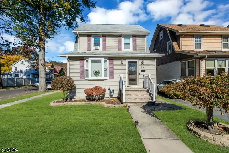 201 E Lincoln Ave, Roselle Park, NJ 07204 - Image #1