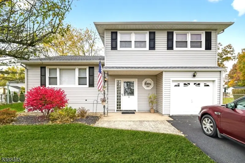 9 English Ct, Finderne, NJ 08807 - Image #1