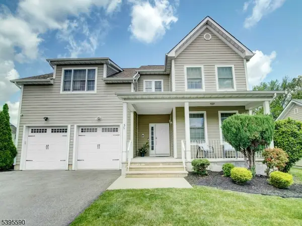 35 College Avenue, East Orange City, NJ 07017