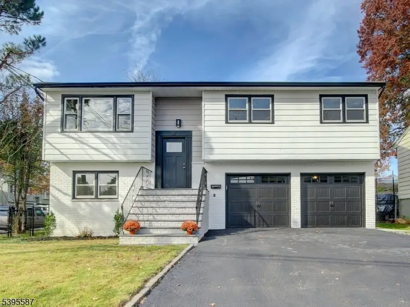 826 Amsterdam Ave, Roselle, NJ 07203 - Image #1