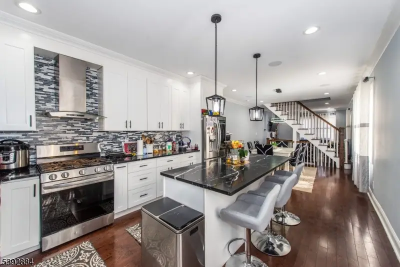 403 405 Cortlandt St, Belleville, NJ 07109 - Image #3