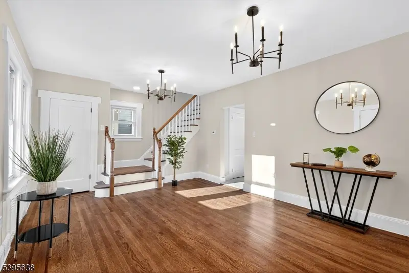 23 Chancellor Ave, Newark, NJ 07112 - Image #3