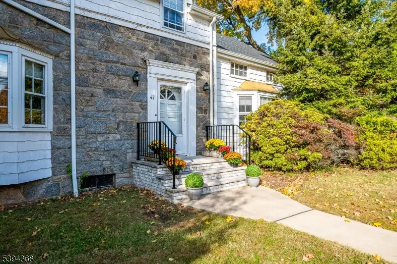 47 Clive St, Metuchen, NJ 08840 - #1