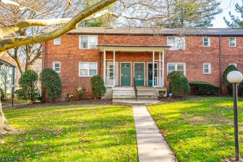 511 Brooklawn Ave #H1, Roselle, NJ 07203 - Image #1