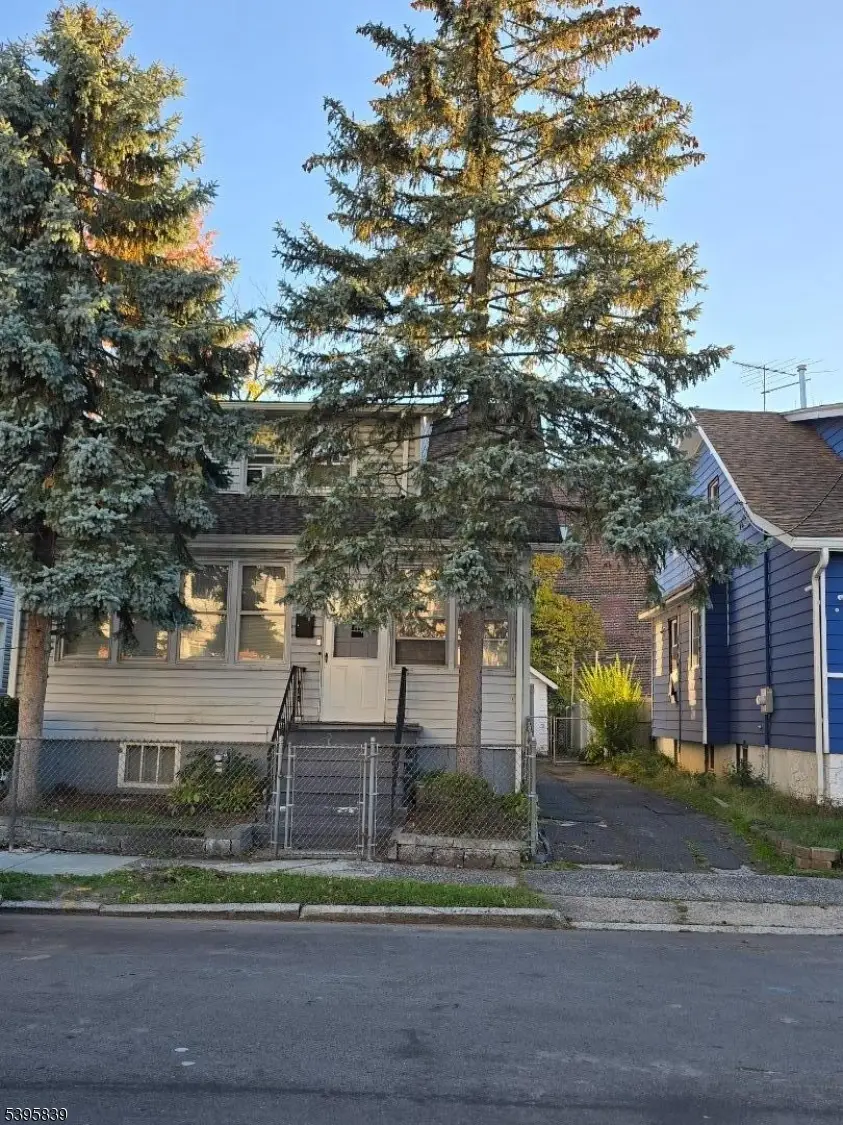 16 Spencer St, Newark, NJ 07106 - Image #1