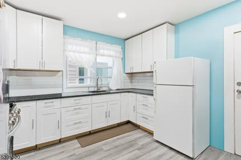 937 S Elmora Ave, Elizabeth, NJ 07202 - Image #3