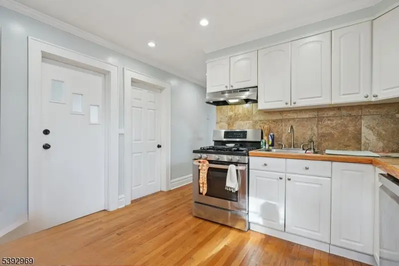 18 Boyden Pkwy South, Maplewood, NJ 07040 - Image #2