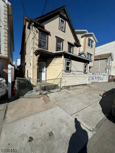 310 E Jersey St, Elizabethport, NJ 07206 - Image #1